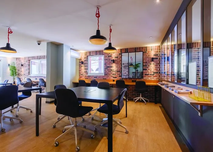 Student Factory Aparthotel 3*