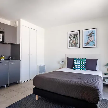 Apartment Student Factory *